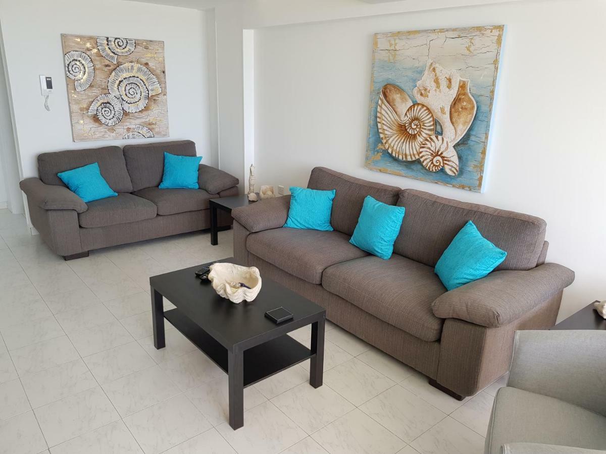 Haig'S Dream Flat On The Beach Larnaca Ngoại thất bức ảnh