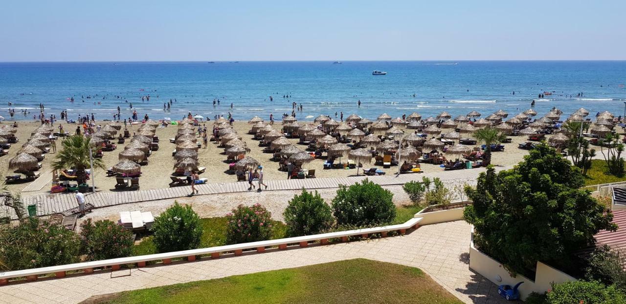 Haig'S Dream Flat On The Beach Larnaca Ngoại thất bức ảnh