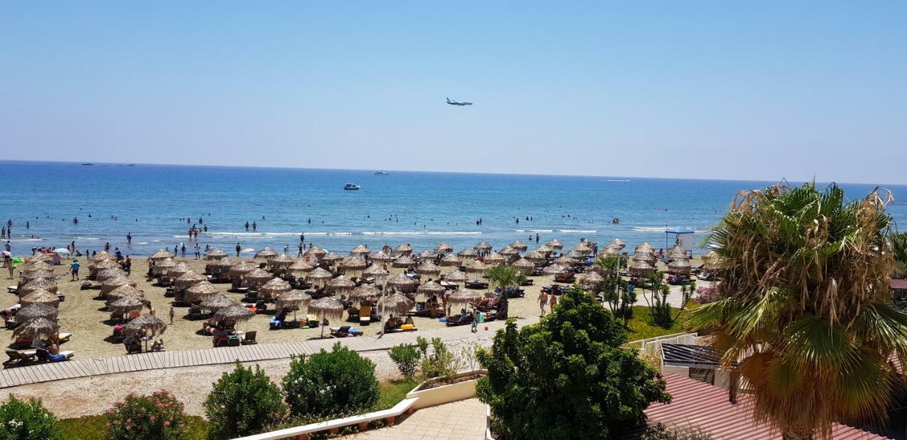 Haig'S Dream Flat On The Beach Larnaca Ngoại thất bức ảnh