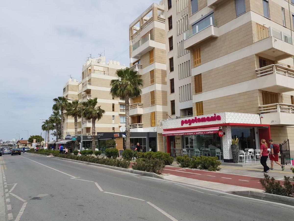 Haig'S Dream Flat On The Beach Larnaca Ngoại thất bức ảnh