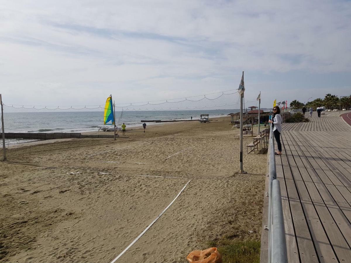 Haig'S Dream Flat On The Beach Larnaca Ngoại thất bức ảnh