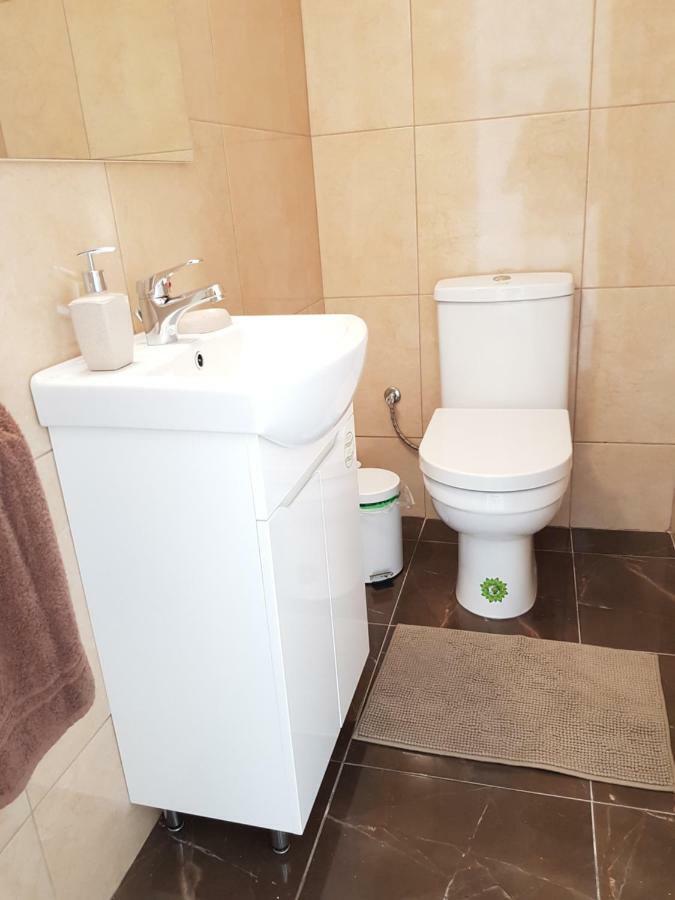Haig'S Dream Flat On The Beach Larnaca Ngoại thất bức ảnh